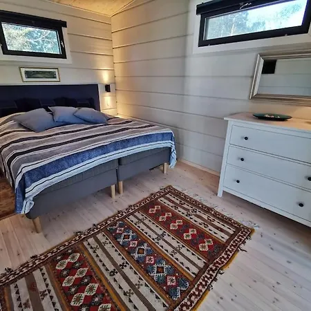 Talo Meren Rannalla Villa